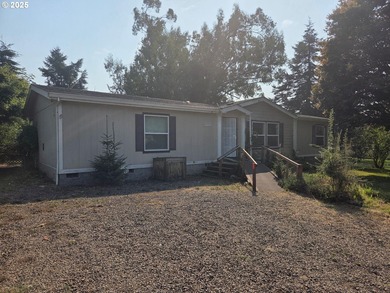 Beach Home For Sale in Tillamook, Oregon