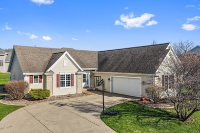 Beach Home For Sale in Green Bay, Wisconsin