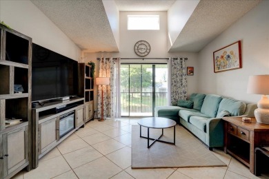 Beach Condo For Sale in West Palm Beach, Florida