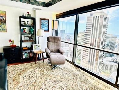 Beach Condo For Sale in Honolulu, Hawaii