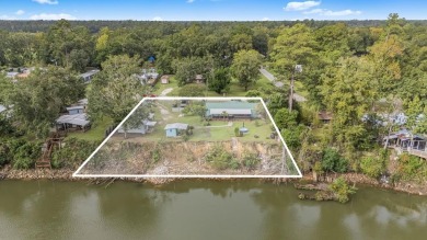 Beach Home For Sale in Wewahitchka, Florida
