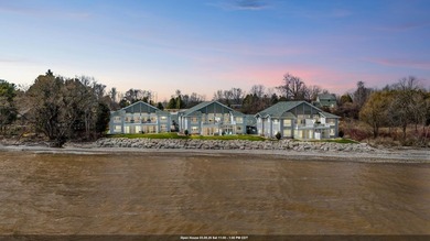 Beach Condo For Sale in Algoma, Wisconsin