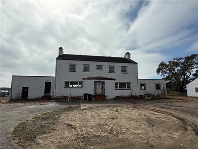 Beach Home For Sale in Hampton, Virginia