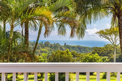 Beach Home For Sale in Kalaheo, Hawaii