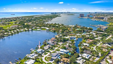 Beach Home For Sale in North Palm Beach, Florida