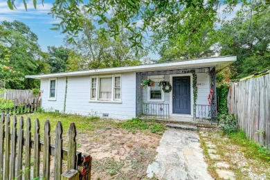 Beach Home For Sale in Charleston, South Carolina