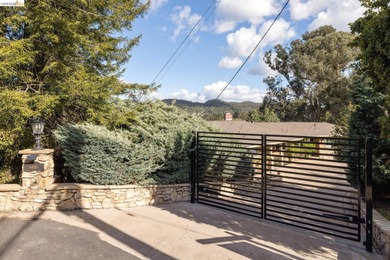 Beach Home Sale Pending in Oakland, California