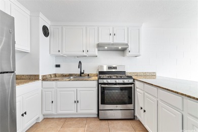 Beach Condo For Sale in Honolulu, Hawaii