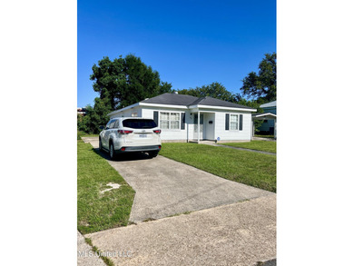 Beach Home For Sale in Biloxi, Mississippi