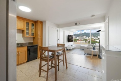 Beach Condo For Sale in Honolulu, Hawaii