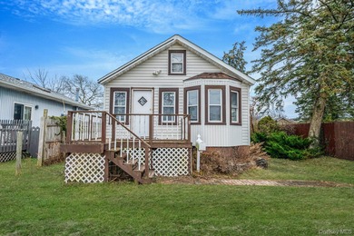 Beach Home For Sale in Amityville, New York