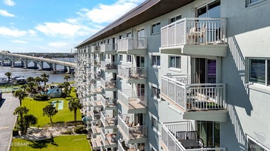 Beach Condo For Sale in Daytona Beach, Florida