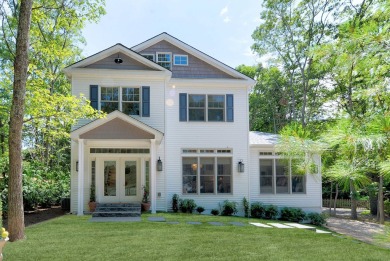 Beach Home For Sale in East Hampton, New York