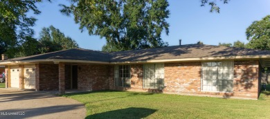 Beach Home Sale Pending in Long Beach, Mississippi