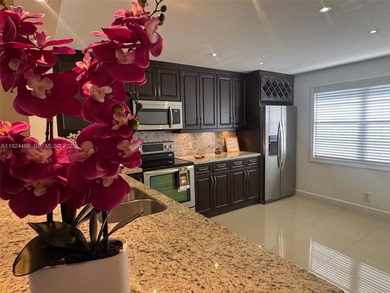 Beach Condo For Sale in Pembroke Pines, Florida