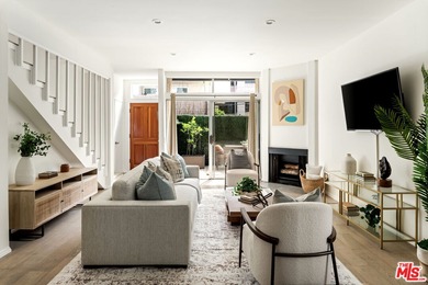 Beach Condo For Sale in Santa Monica, California