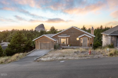 Beach Home For Sale in Pacific City, Oregon