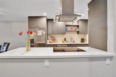 Beach Condo For Sale in Sunrise, Florida