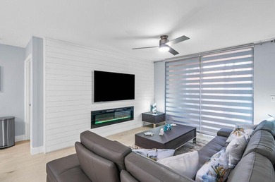 Beach Condo For Sale in Hypoluxo, Florida