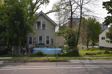 Beach Home For Sale in Duluth, Minnesota