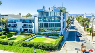 Beach Condo For Sale in Marina Del Rey, California