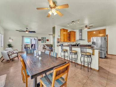 Beach Home For Sale in Kapaau, Hawaii