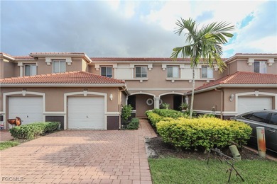 Beach Townhome/Townhouse For Sale in Fort Myers, Florida
