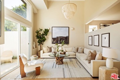 Townhome/Townhouse For Sale in Santa Monica image photo picture