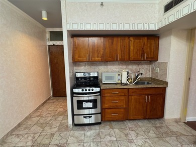 Beach Condo For Sale in Honolulu, Hawaii