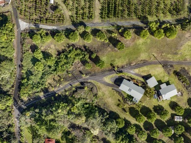 Beach Home For Sale in Kailua Kona, Hawaii