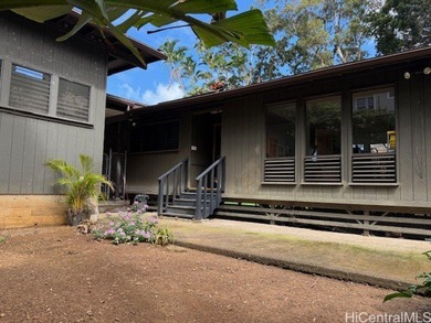 Beach Home For Sale in Kaneohe, Hawaii