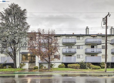 Beach Condo For Sale in Hayward, California