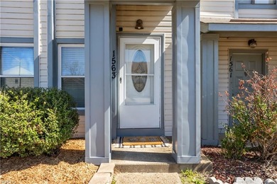 Beach Townhome/Townhouse For Sale in Virginia Beach, Virginia