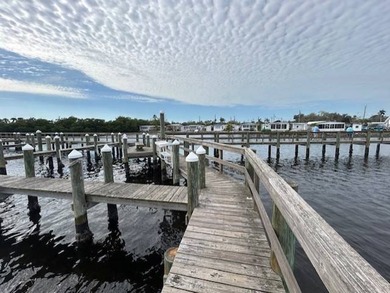 Beach Home For Sale in Bradenton, Florida