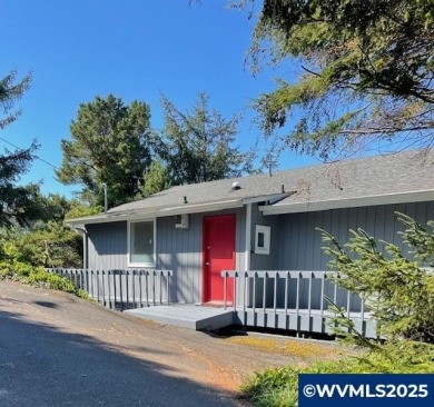 Beach Home For Sale in Lincoln City, Oregon