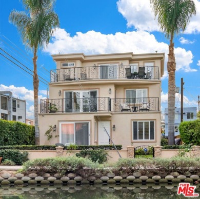 Beach Home For Sale in Venice, California