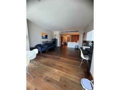 Beach Condo For Sale in Honolulu, Hawaii