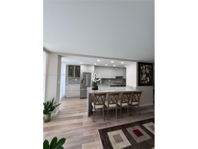 Beach Condo For Sale in Sunny Isles Beach, Florida