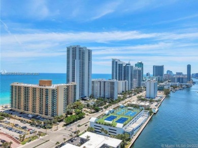 Beach Condo For Sale in Hollywood, Florida