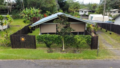 Beach Home For Sale in Keaau, Hawaii