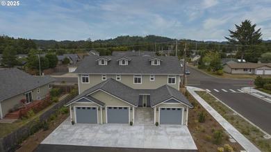 Beach Townhome/Townhouse For Sale in Florence, Oregon
