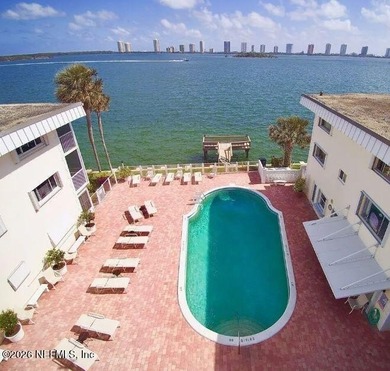 Beach Condo For Sale in West Palm Beach, Florida