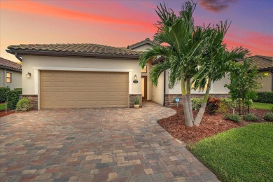 Beach Home Sale Pending in Bradenton, Florida