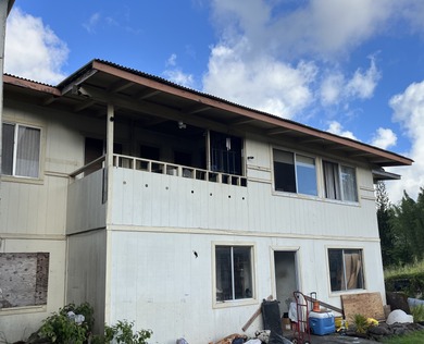 Beach Home Active Under Contract in Mountain View, Hawaii