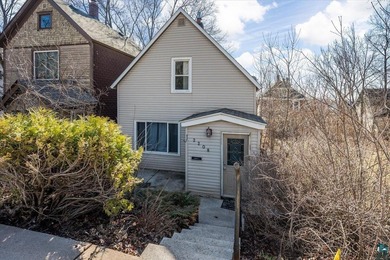 Beach Home For Sale in Duluth, Minnesota
