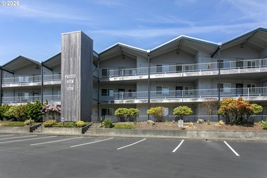 Beach Condo For Sale in Gearhart, Oregon