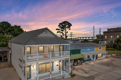 Beach Home For Sale in Apalachicola, Florida