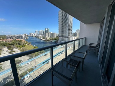 Beach Condo For Sale in Hallandale Beach, Florida