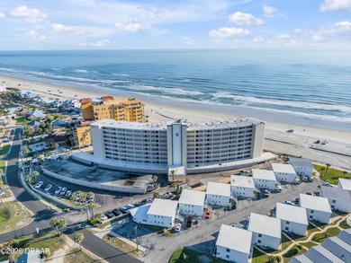 Beach Condo For Sale in New Smyrna Beach, Florida