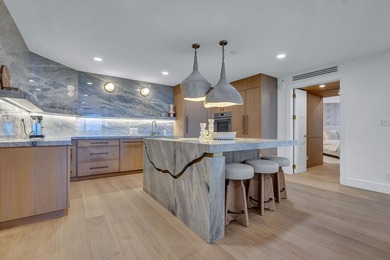 Beach Condo For Sale in Palm Beach, Florida